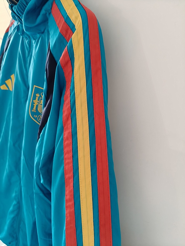 2026 Spain Windbreaker · 5