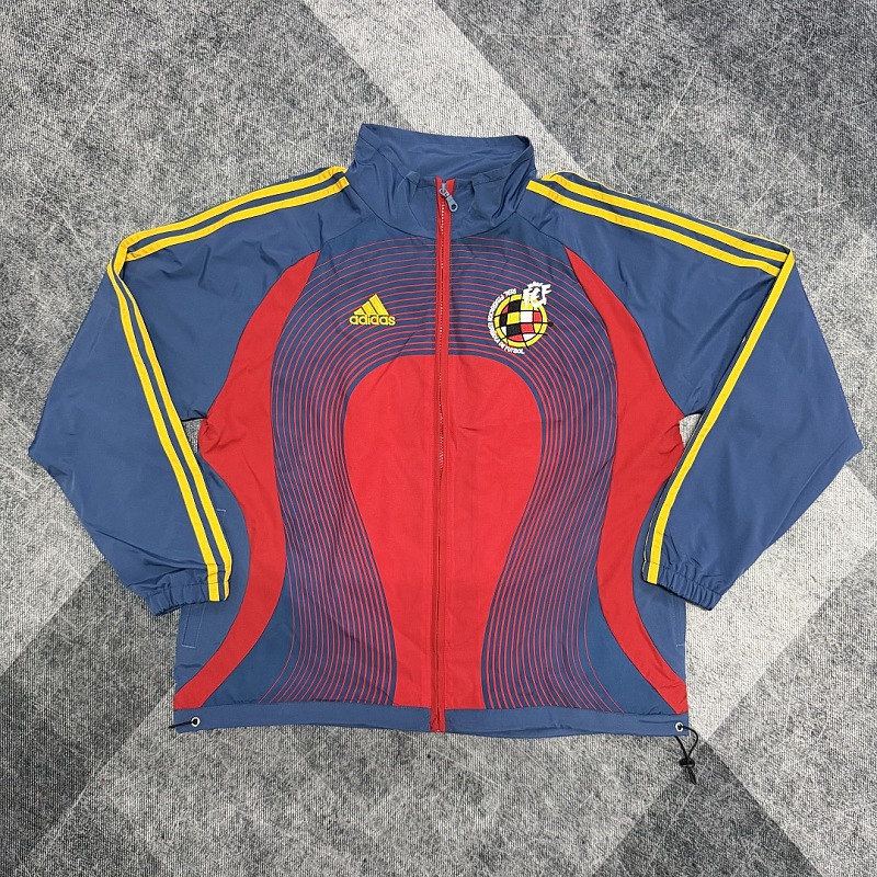 2026 Spain Windbreaker · 3