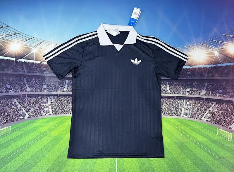 Adidas T-shirt T 2
