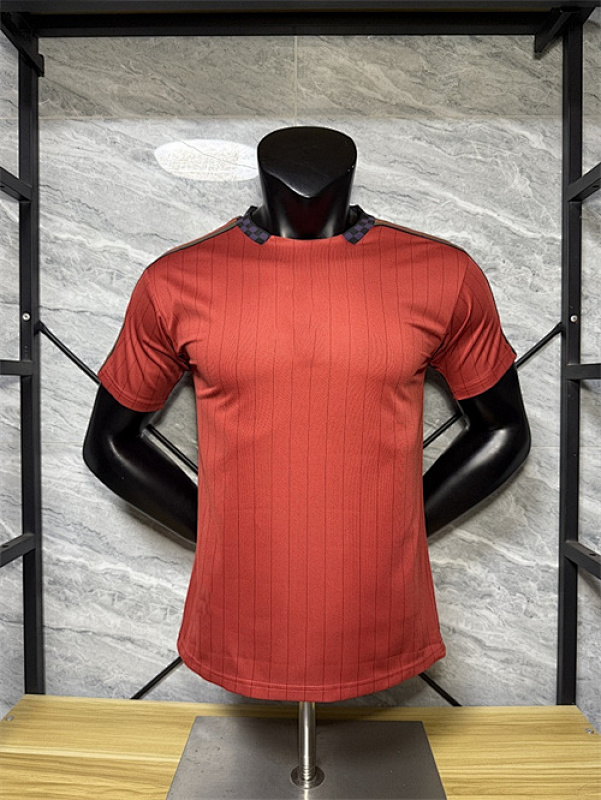 Bayern Retro Player Version Jersey · 2