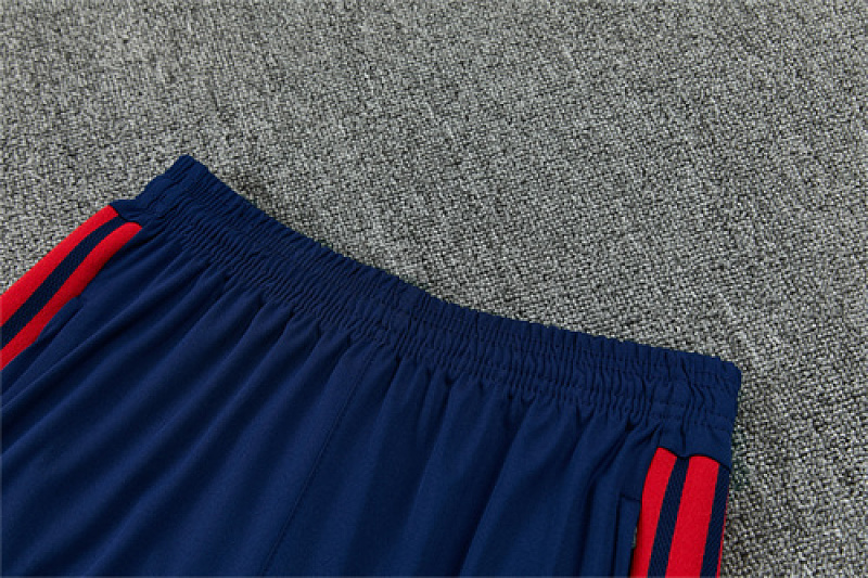 Bayern Long Sleeve Tracksuit · 6