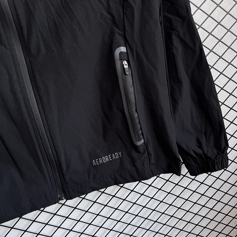 Real Madrid Windbreaker Kit · 4