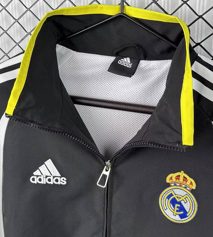 2006-07 Real Madrid Retro Windbreaker 7