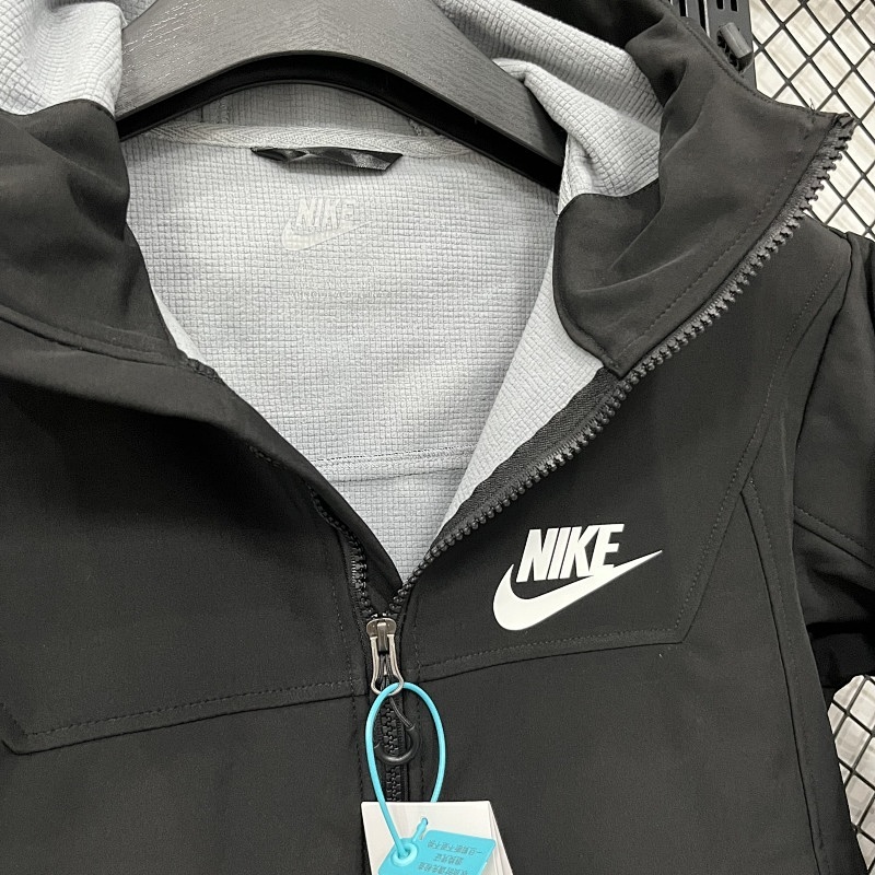 Nike Outdoor Jackets · 3