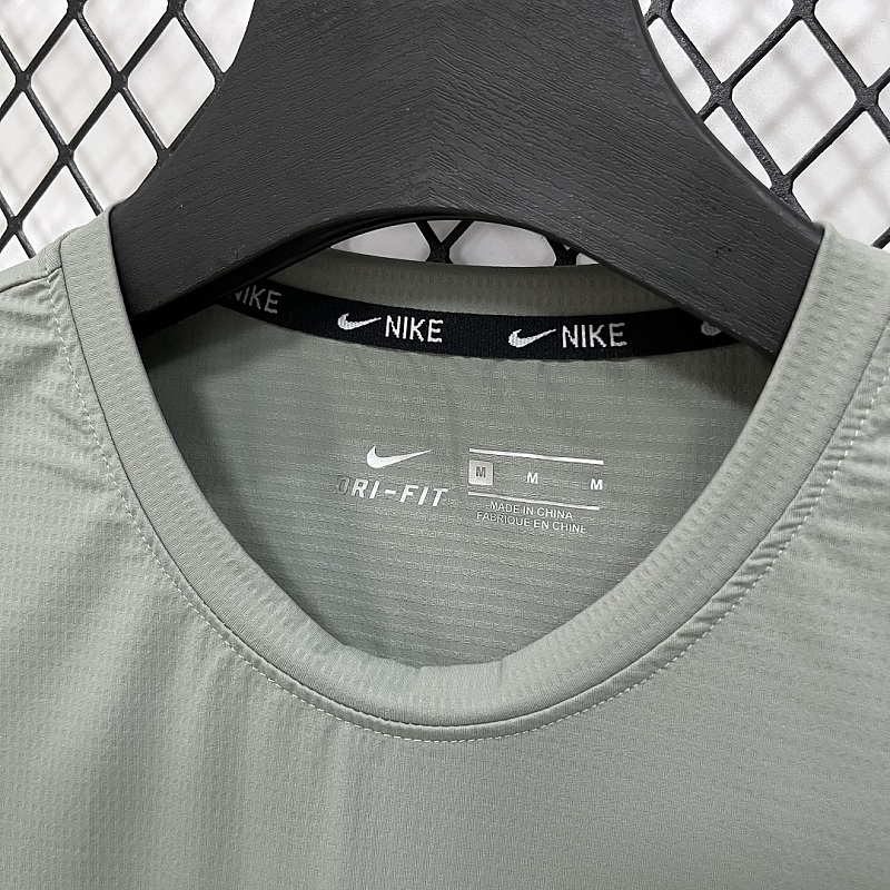 Nike T-shirt 7