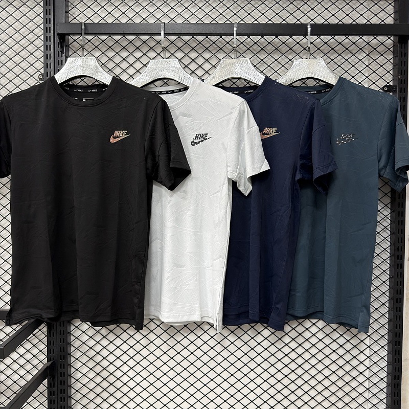 Nike T-shirt · 6