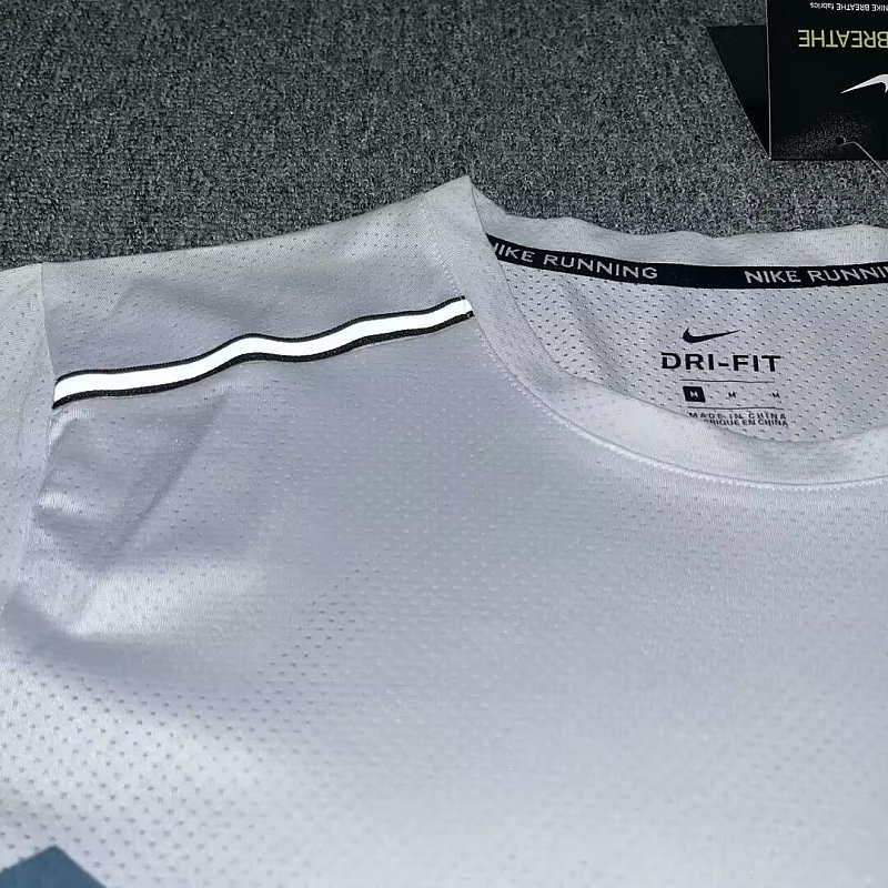 Nike T-shirt T 6