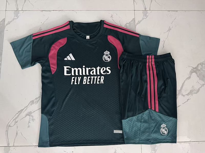Real Madrid Short Sleeve Tracksuit · 3