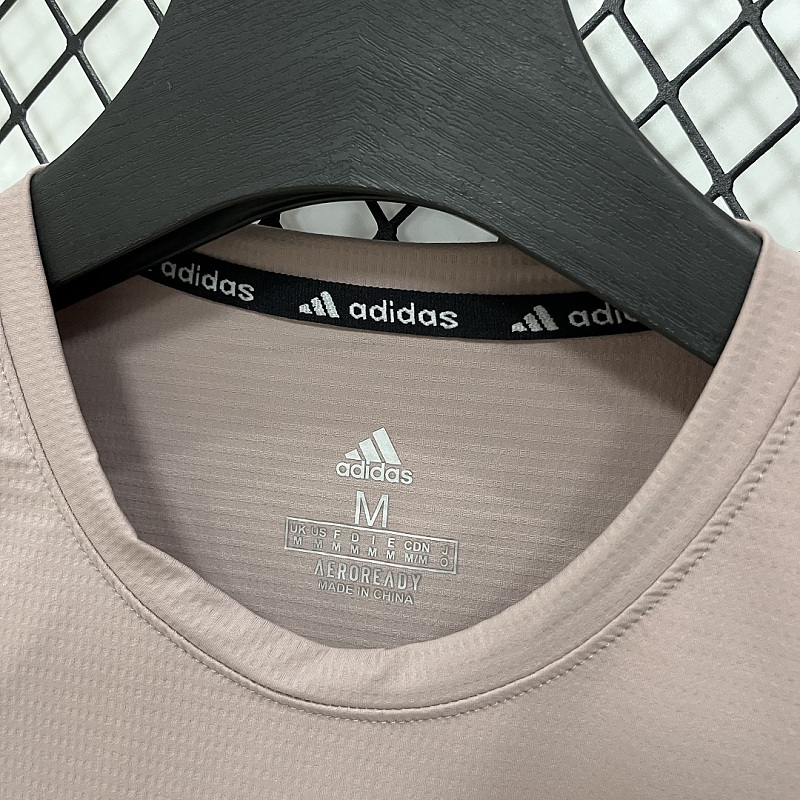 Adidas T-shirt T 12