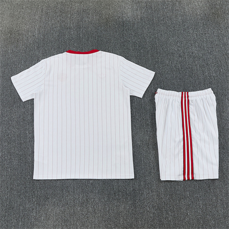 Manchester United Short Sleeve Tracksuit Kit 4