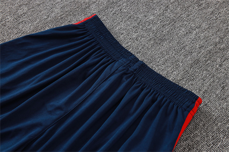 Bayern Short Sleeve Vest Tracksuit · 6