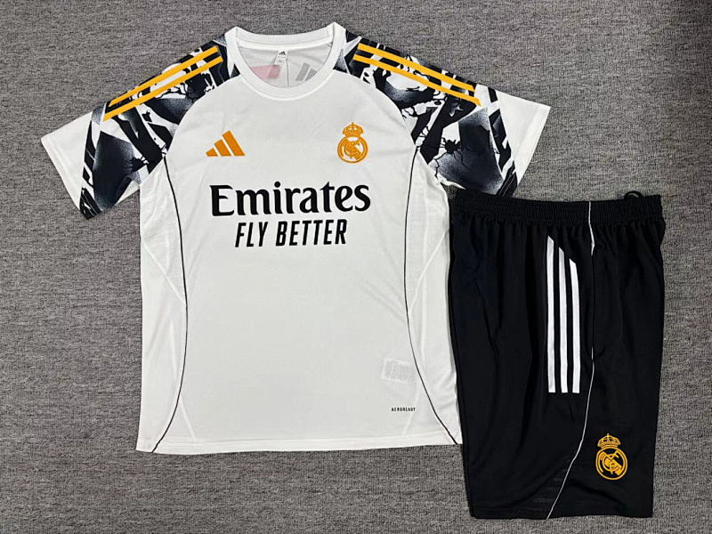 Real Madrid Kids Short Sleeve Tracksuit 16#-28# · 5