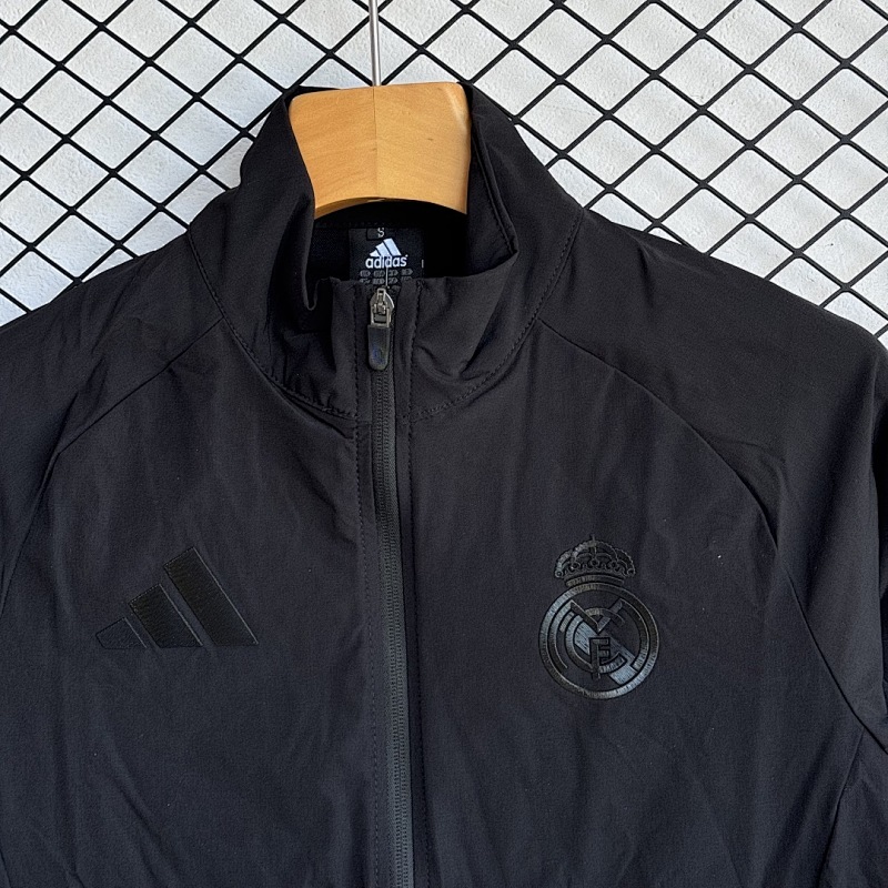 Real Madrid Windbreaker Kit · 5