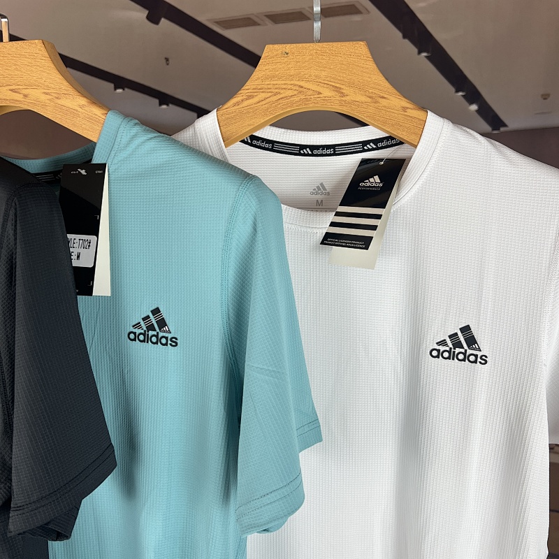 Adidas T-shirt T 11