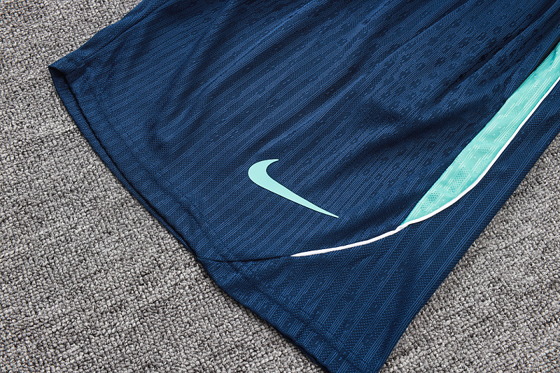 Nike Short Sleeve+shorts Kit 7