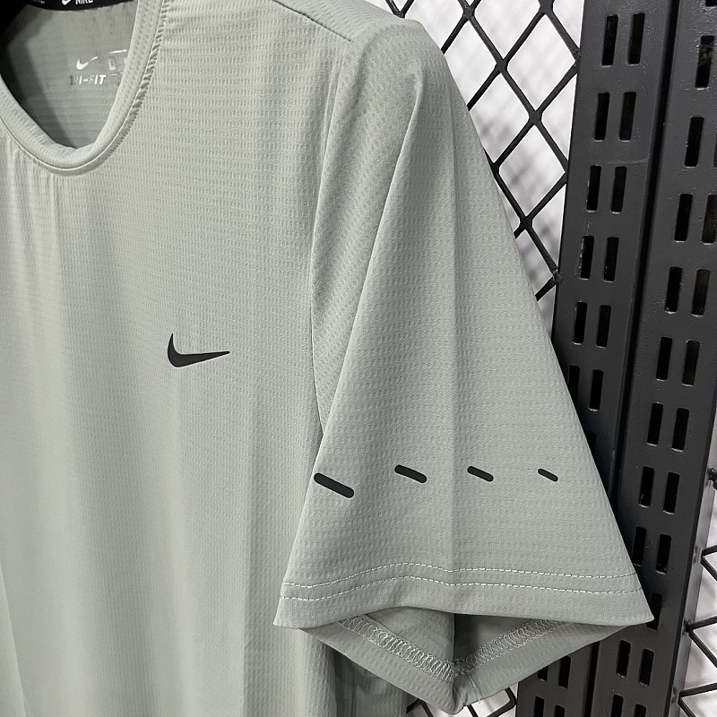 Nike T-shirt 10
