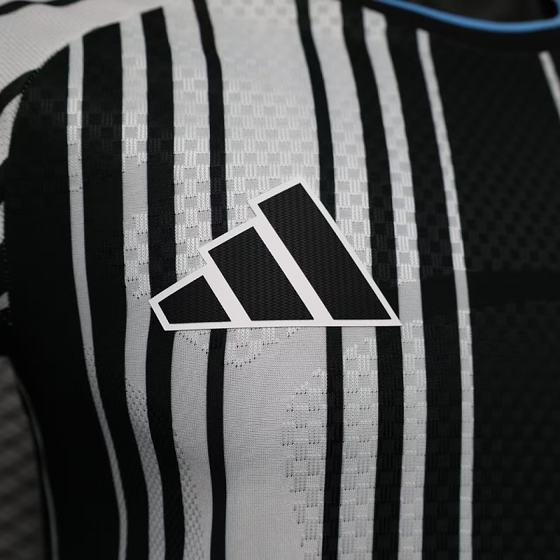 Newcastle United Home Player Version Jersey · 4