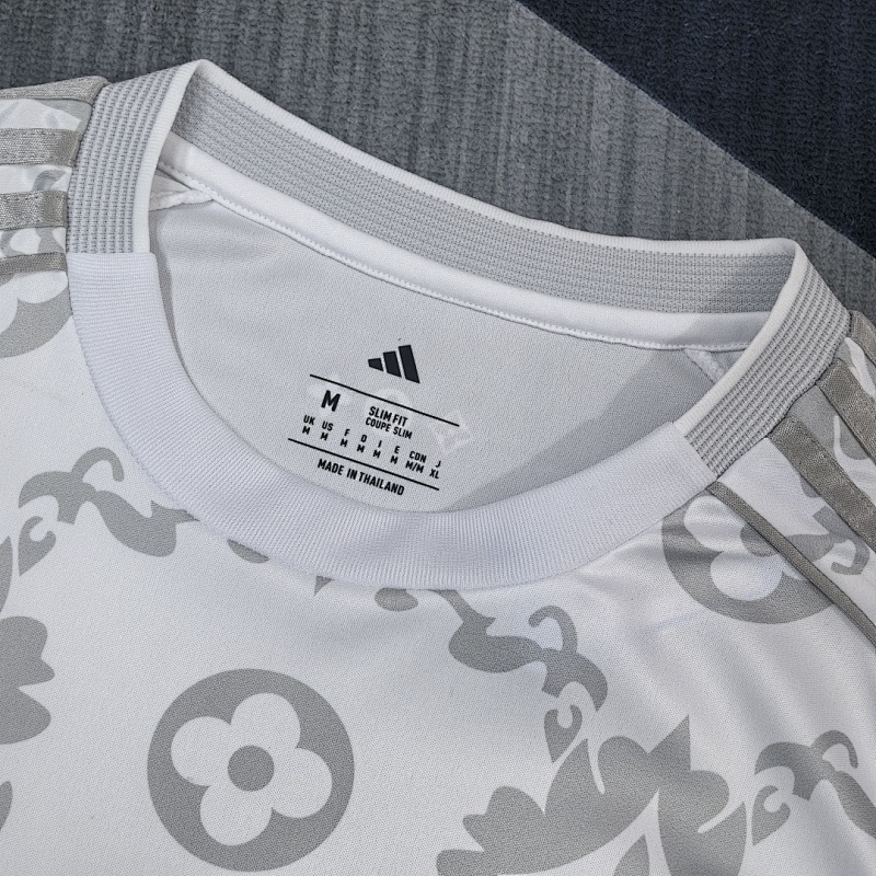 Real Madrid Special Fans Version Jersey LV · 3