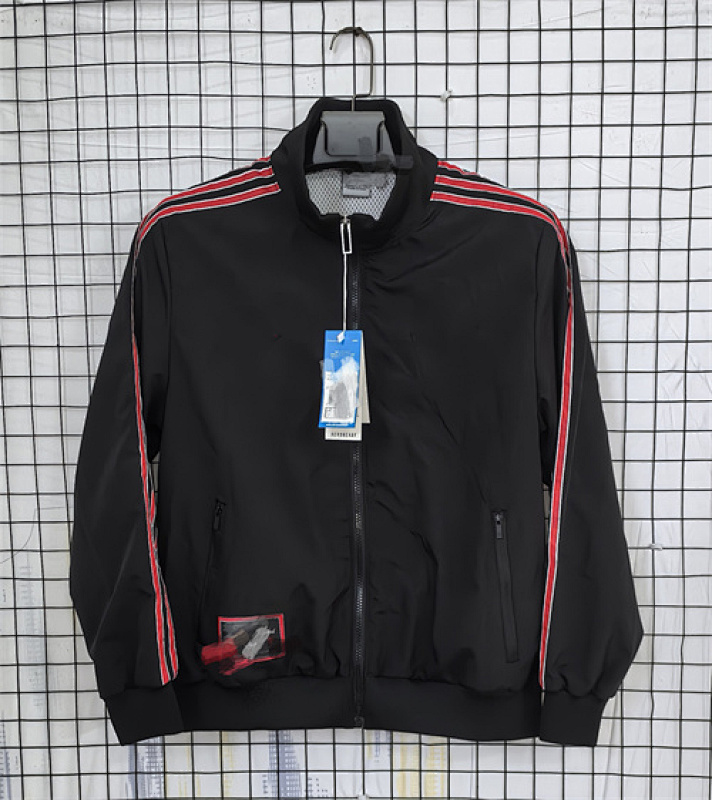 Manchester United Windbreaker · 6