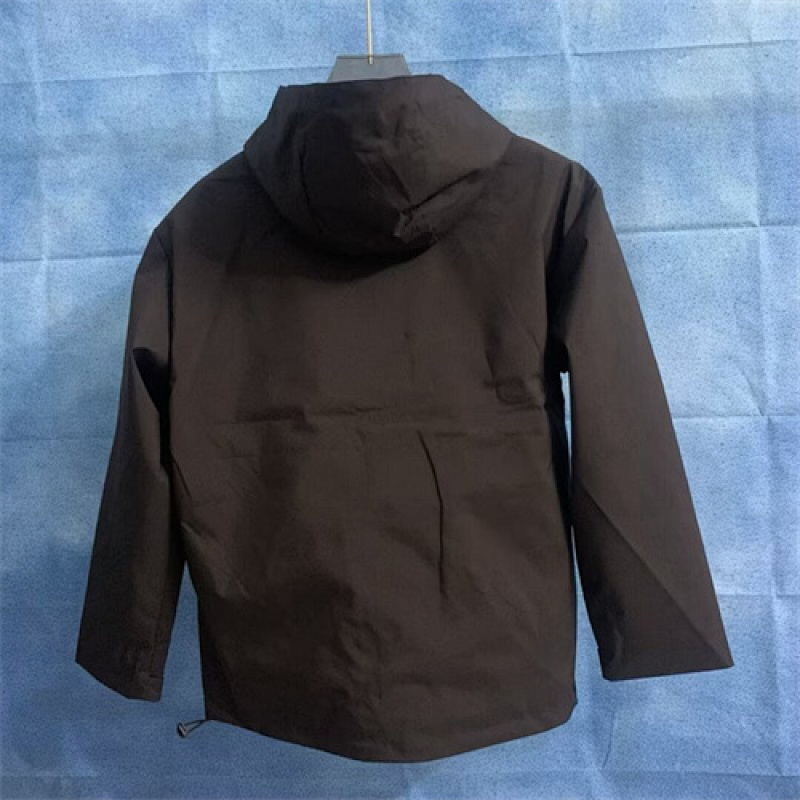 Barcelona Windbreaker · 5
