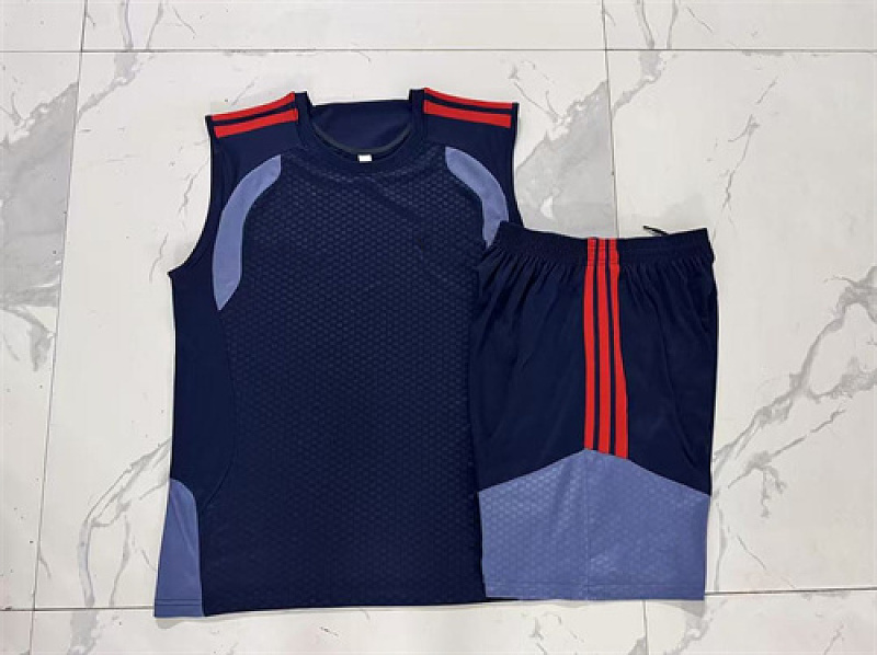 Bayern Short Sleeve Vest Tracksuit · 2