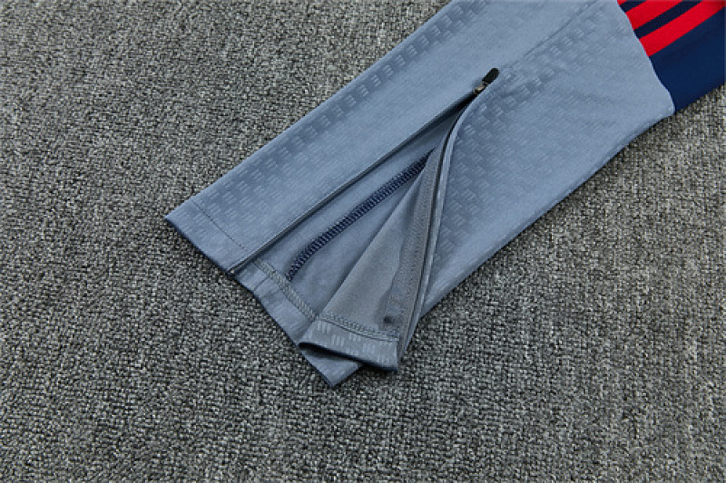 Bayern Long Sleeve Tracksuit · 5