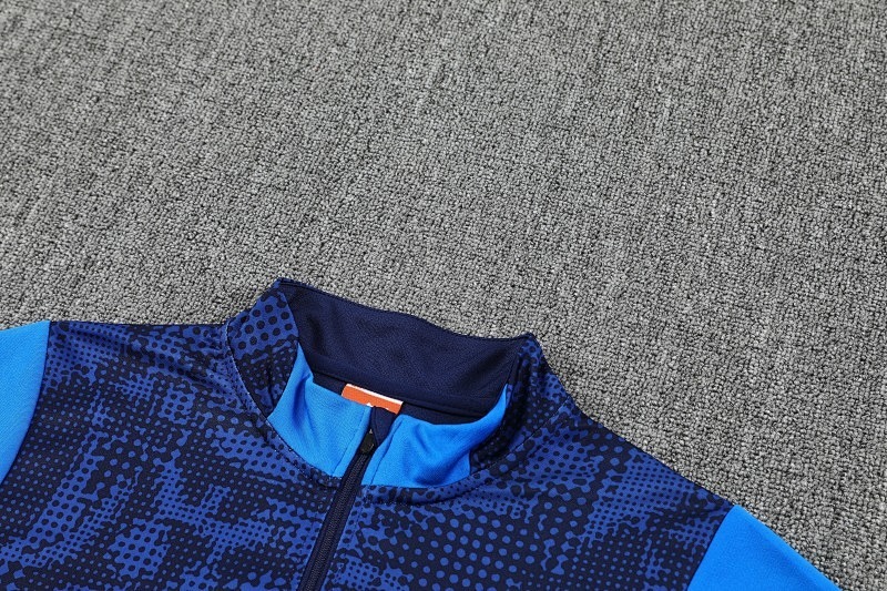 Marseille Long Sleeve Tracksuit · 5