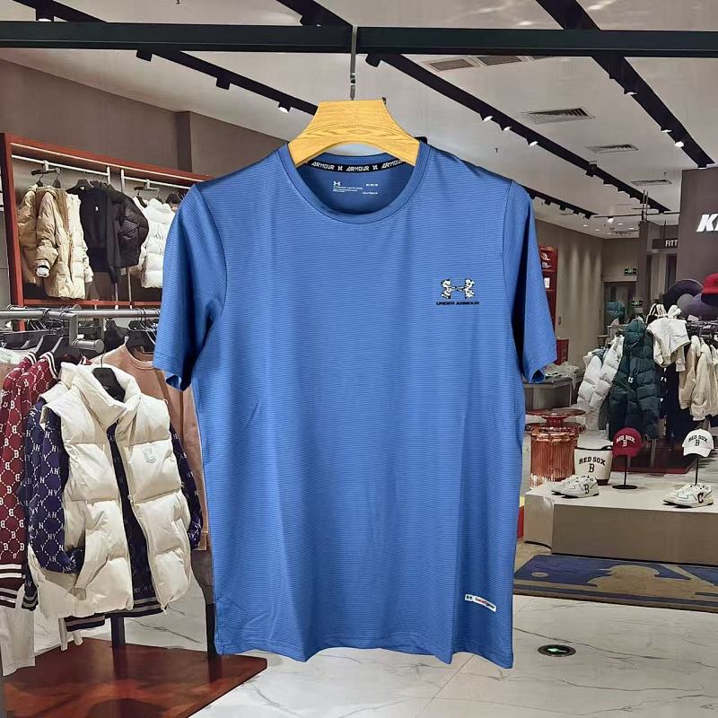 UnderArmour T-shirt T · 4