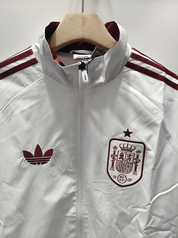 2026 Spain Windbreaker · 3