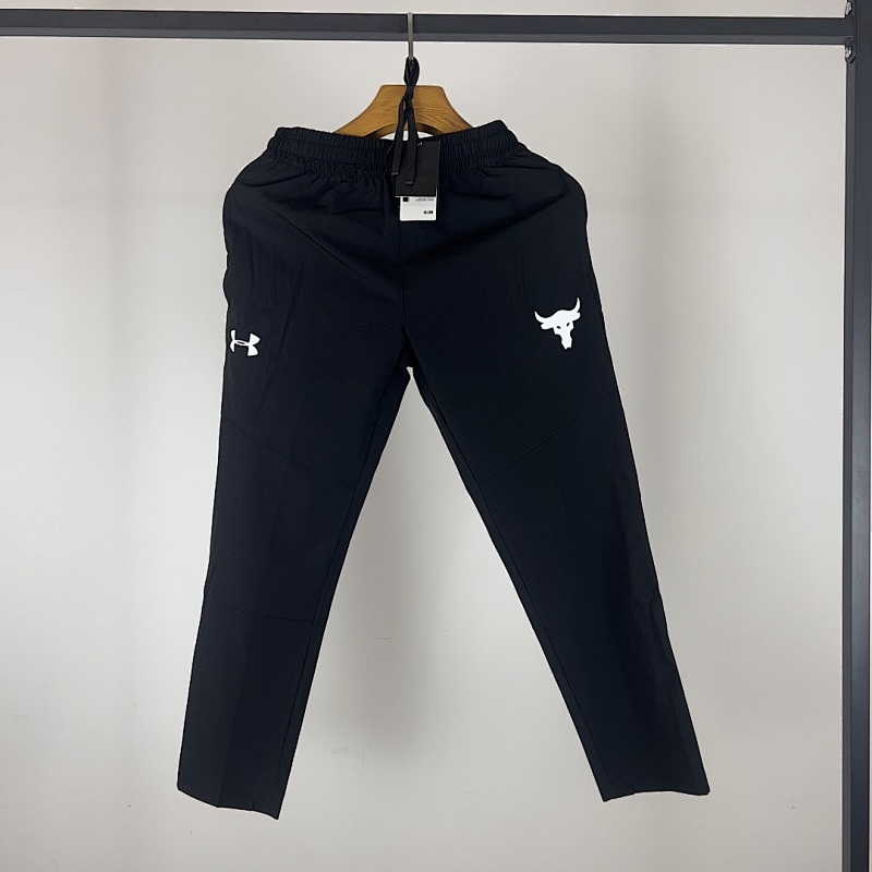 Under Armour Pant · 4