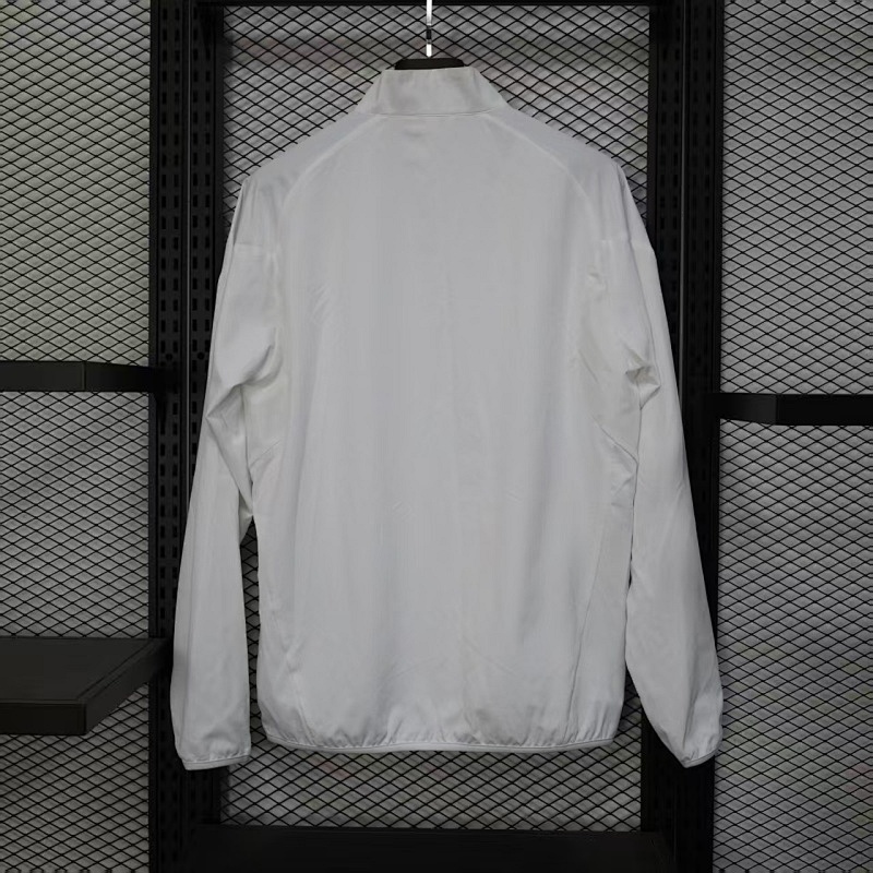 Real Madrid Windbreaker · 6