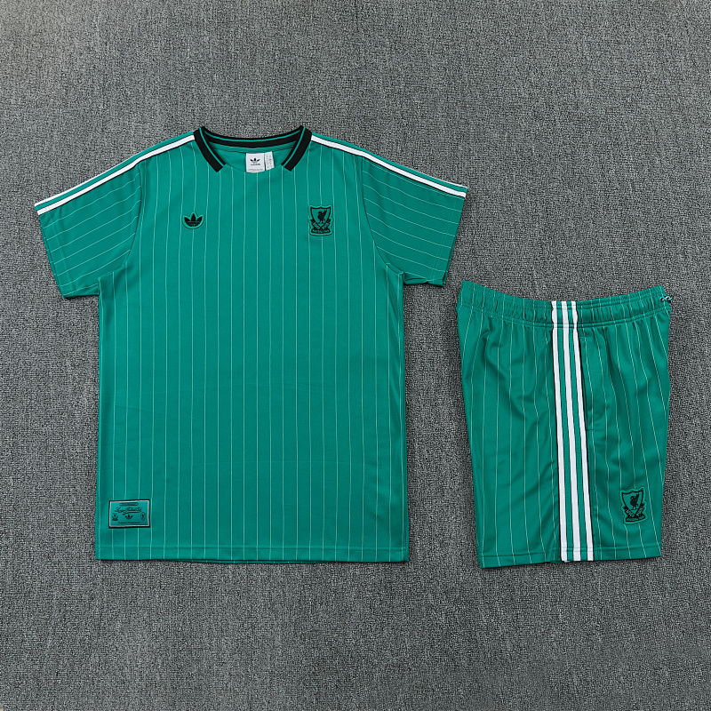 Arsenal Short Sleeve Tracksuit · 5