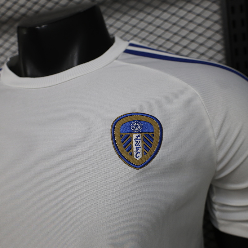 Leeds United Retro Player Jersey · 6