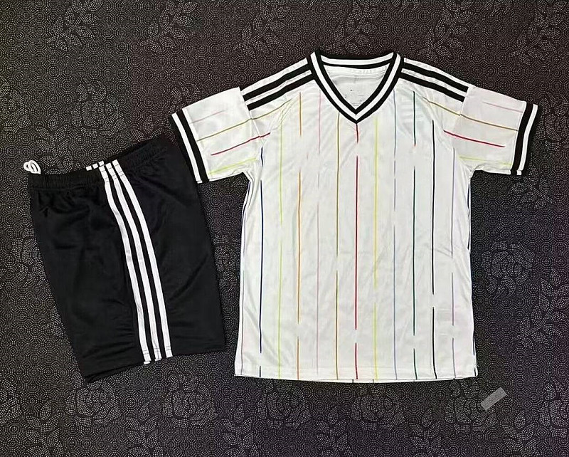 2026 Japan Away Kids 32 Teams Kit 16#-28# 32 · 4