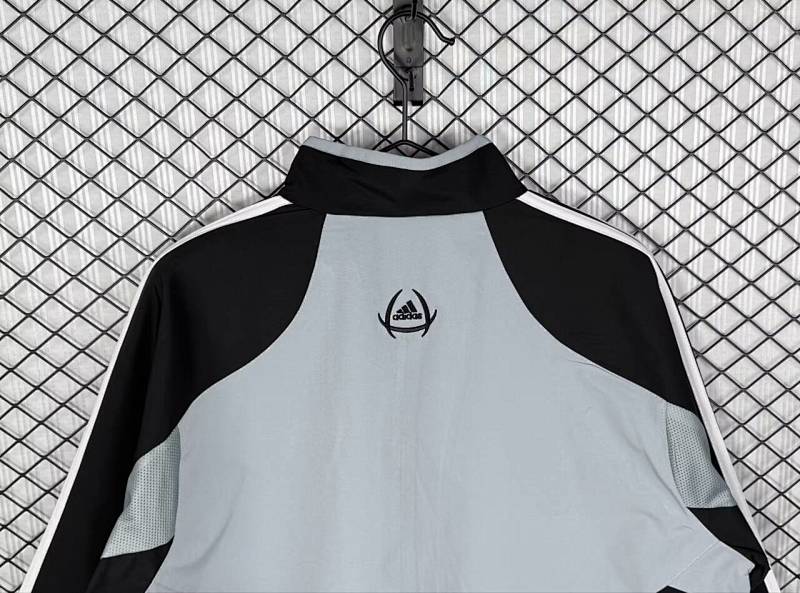 2004-05 Real Madrid Retro Windbreaker · 2