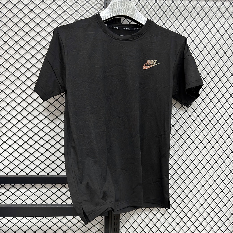 Nike T-shirt 6