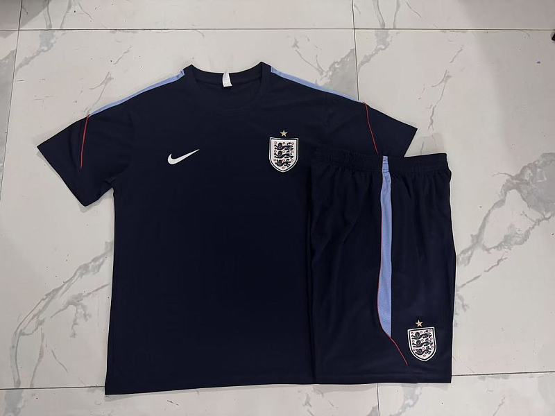 2026 England Short Sleeve Tracksuit · 3