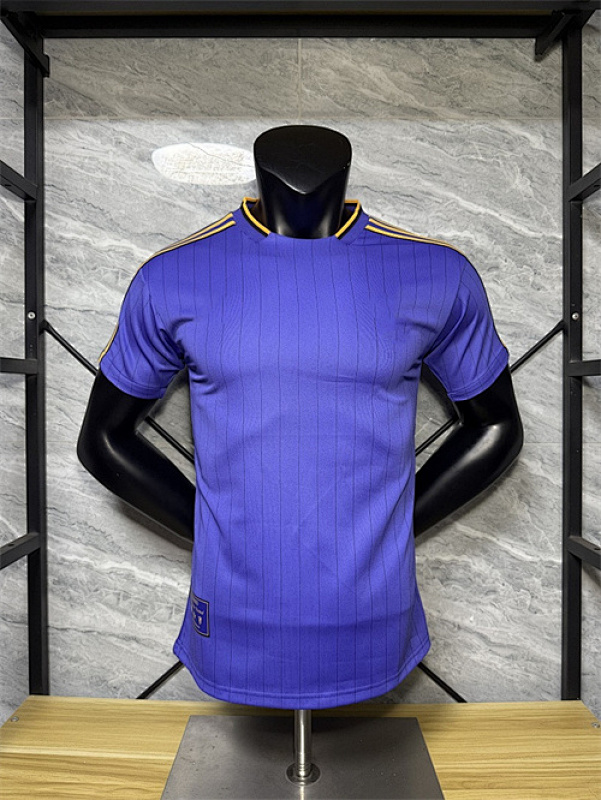 Manchester United Retro Player Version Jersey · 2