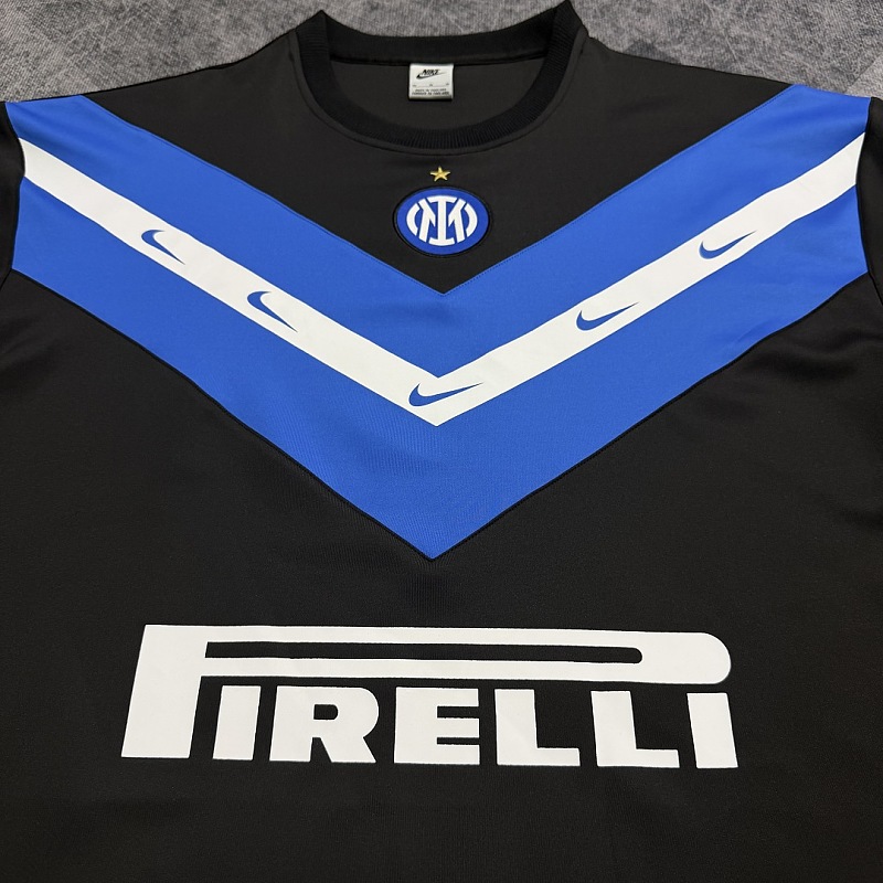Inter Milan Extra Thick Short Sleeve Hoodie · 5