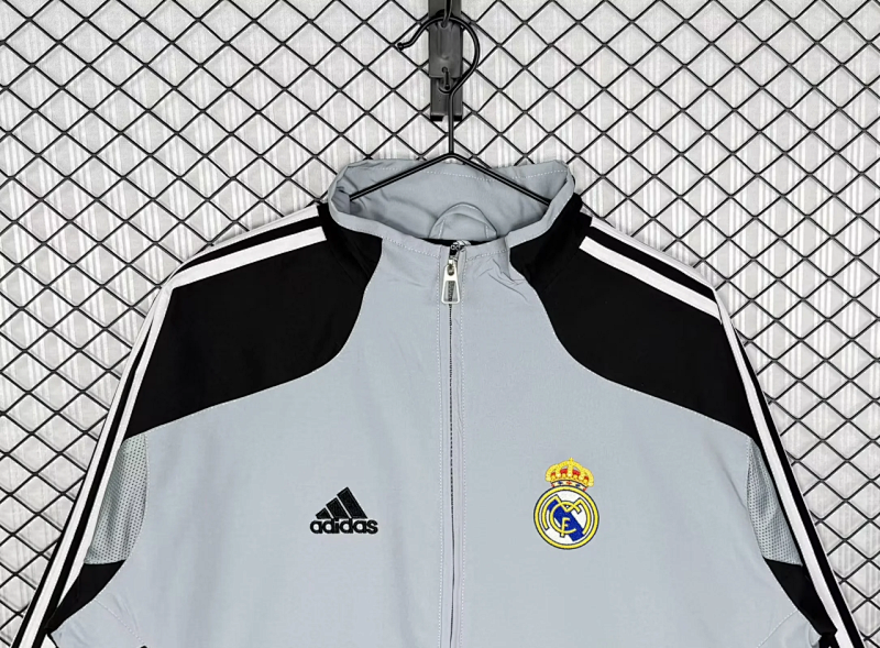 2004-05 Real Madrid Retro Windbreaker · 6