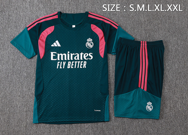 Real Madrid Short Sleeve Tracksuit · 5