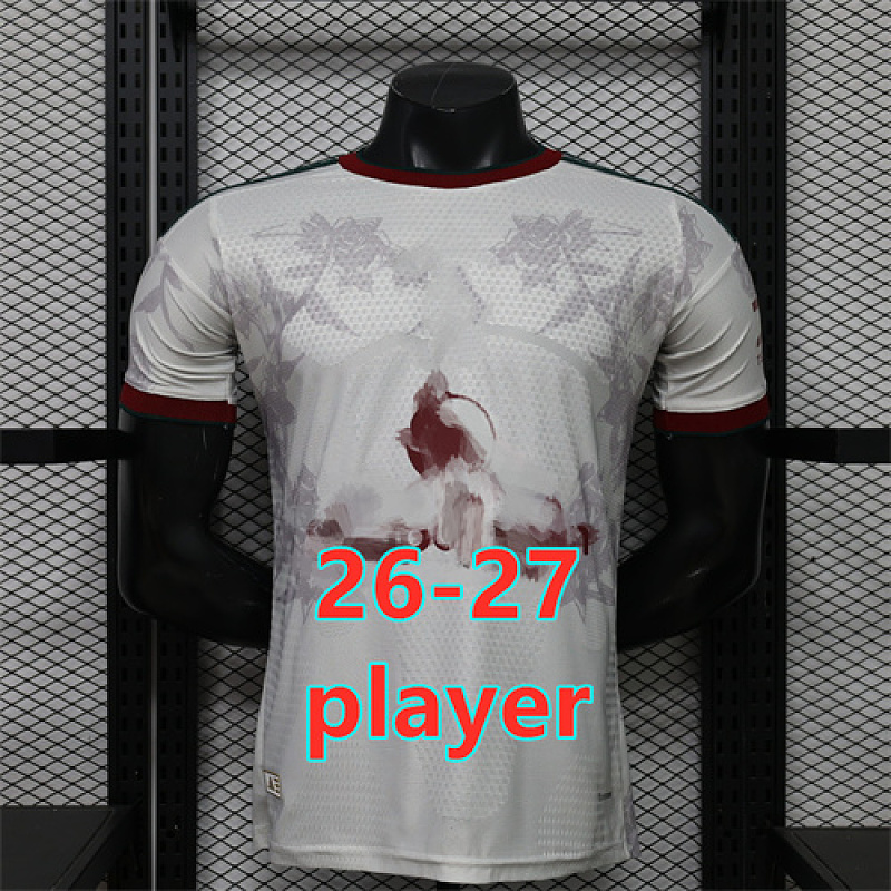 Manchester United Retro Player Jersey · 6