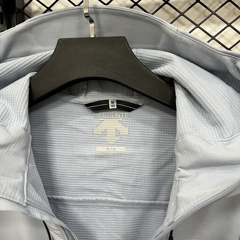 Descente Outdoor Jackets M~4xl · 4