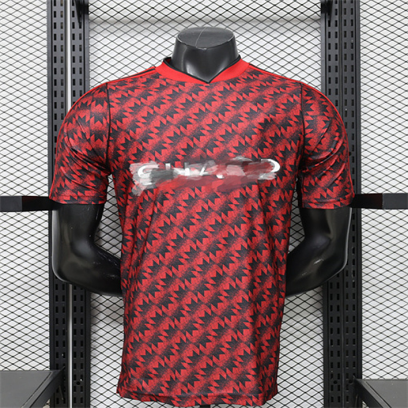 Manchester United Retro Player Version Jersey · 3
