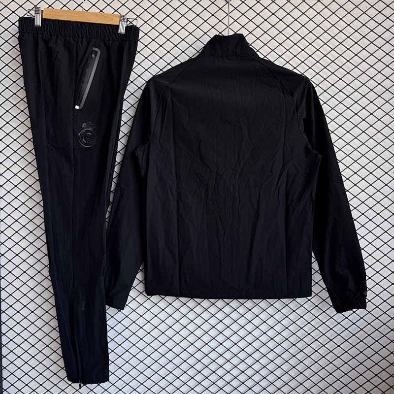 Real Madrid Windbreaker Kit · 6