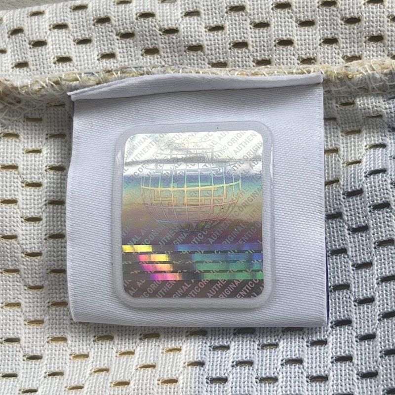 Ee Basic Short 11