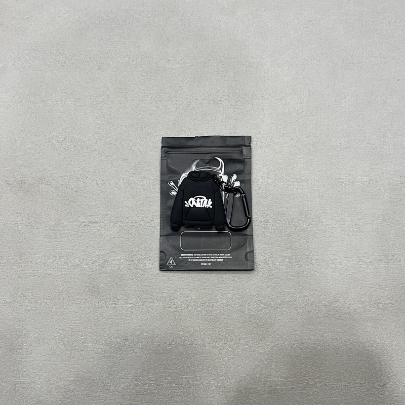 Syna-void-zip-hood-black 7