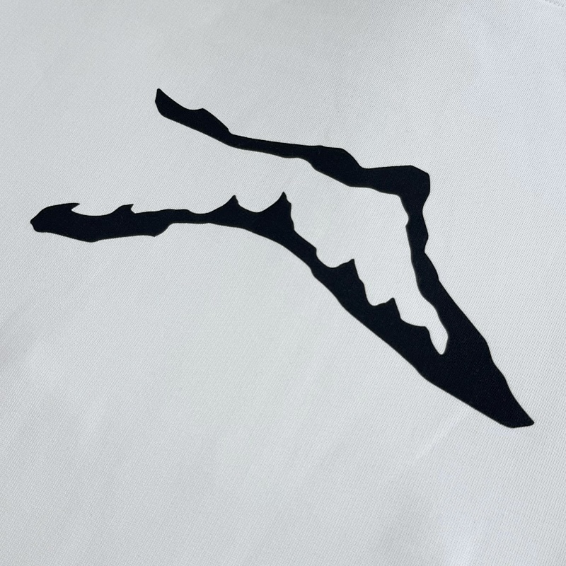 Akimbo Hoodie 5