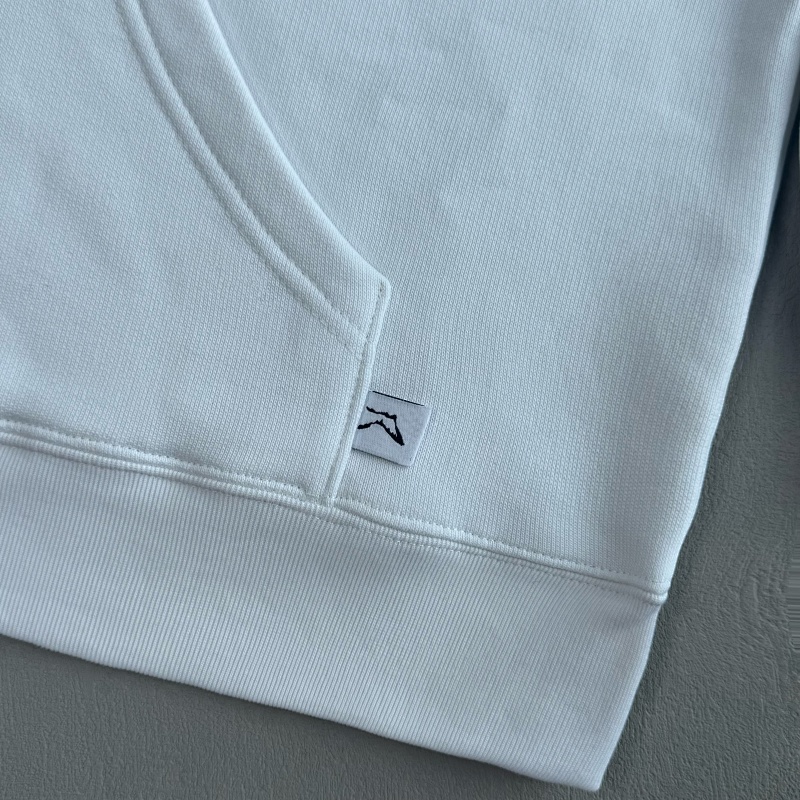 Akimbo Hoodie 7