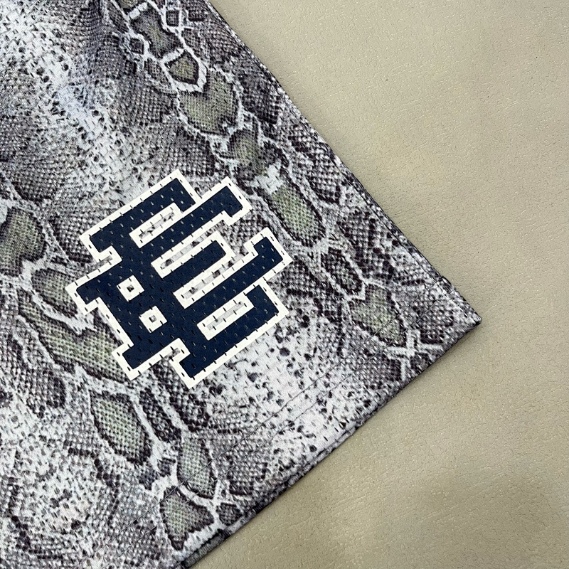 Ee Basic Short 5